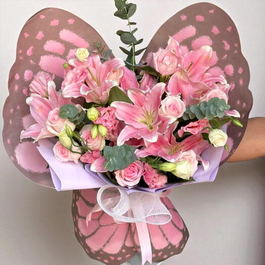 Гармония сада бабочек;