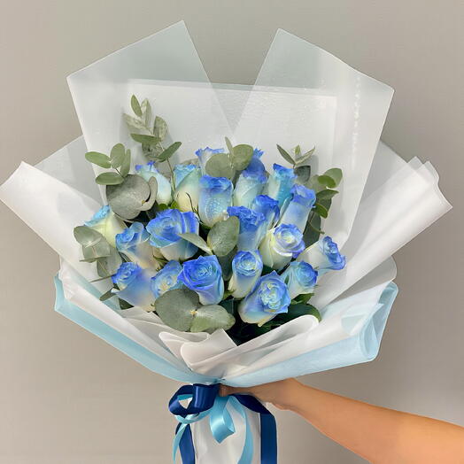 Букет голубых роз 21