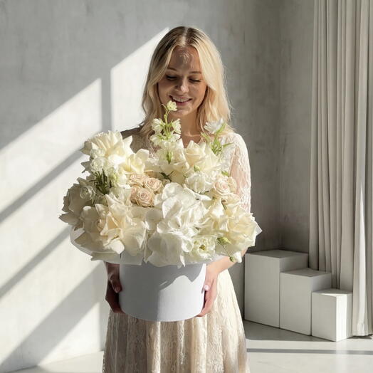 Fleurs en boîte blanche