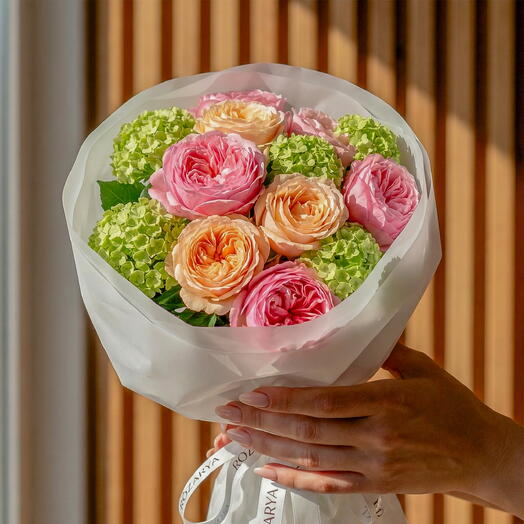 Peach   Peony Pink Glow: The Luxe Garden Rose   Lime Hydrangea