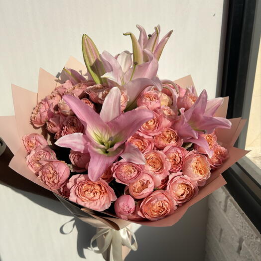 Julietta and Lilies Bouquet