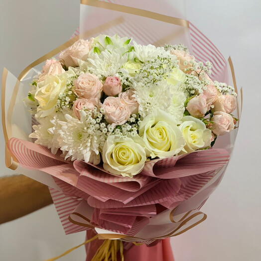 CHRYSANTHIUM   ROSES  IN BQT