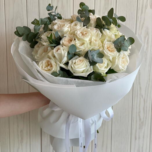 25 Heavenly White Roses with Eucalyptus