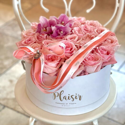 La Vie en Rose with Pink Roses and Orchid Blooms