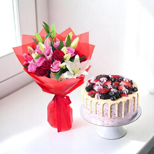 Ванильное ягодное блаженство   Смешанный цветочный букет комбо