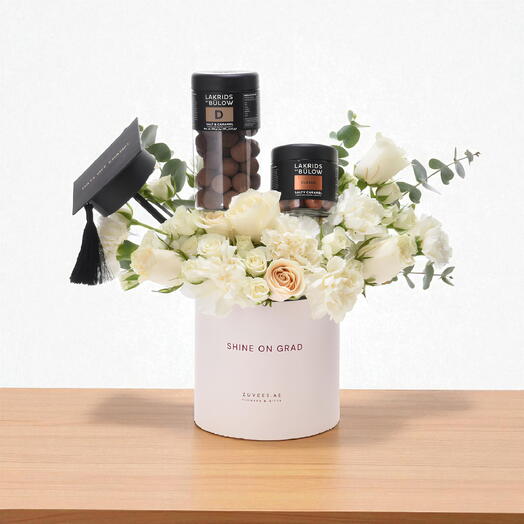 Promesse en pétales – Coffret floral pour la remise des diplômes avec Lakrids