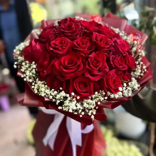 Ramo lujoso de 20 rosas rojas premium