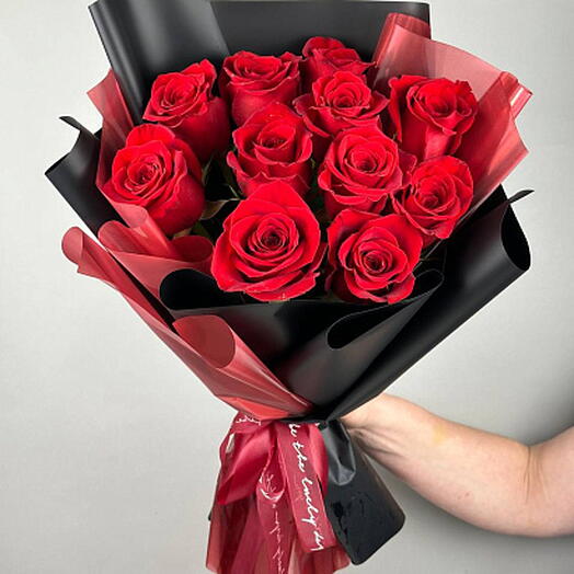 Ramo de 11 rosas escarlata
