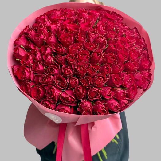Bouquet de 125 roses de jardin rouges pour la Saint-Valentin
