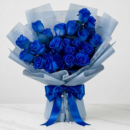 21 Dark Blue Roses Bouquet – Luxury Royal Blue Floral Arrangement