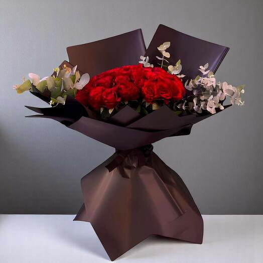 Страстный красный цветок