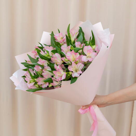 أزهار وردية رقيقة