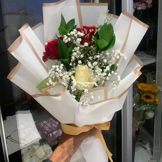 3 Rose Elegant Bouquet