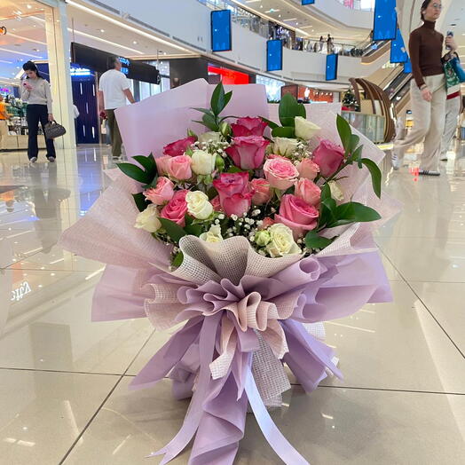 Премиальный букет из смешанных роз