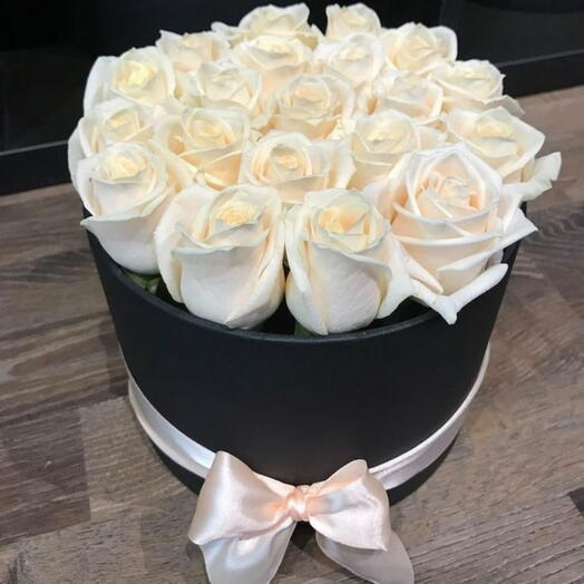 Premium 15 White Roses in a box