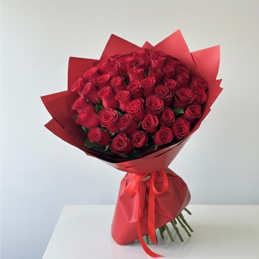Букет из 50 красных роз