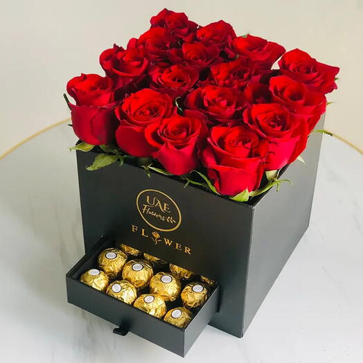 Цветы Ferrero в коробке