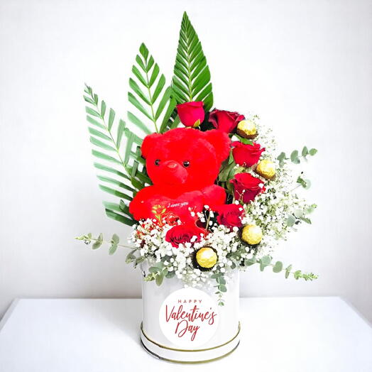 Valentine s Day Teddy   Roses Gift Box with Chocolates