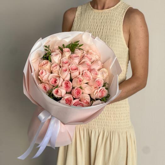 Розовая роза - букет цветов