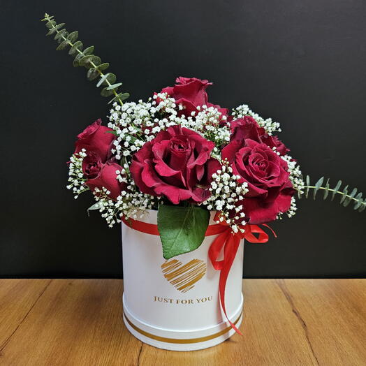 Arreglo especial en caja para el Día de San Valentín V18