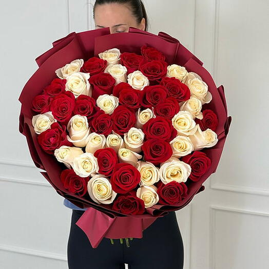 Limitless Her_ Red  And Cream White Rose Bouquet For Mother s day