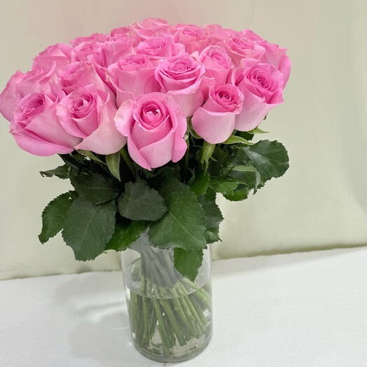 Vase arrangement pink