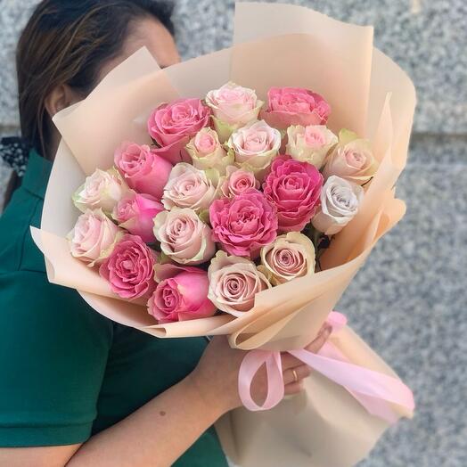 Ramo mixto de rosas Darling