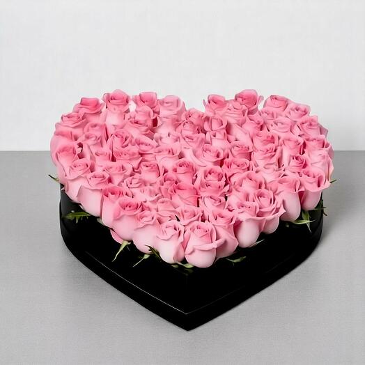 101 роза в форме сердца