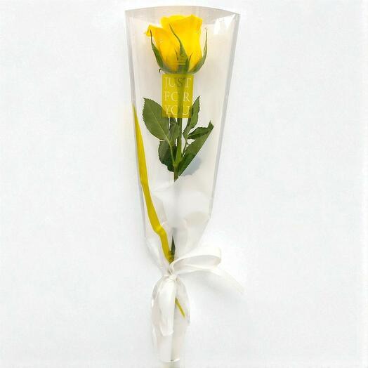 Rose jaune à l'unité en manchon