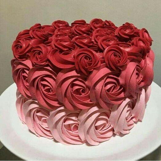 Pastel Ombré con Remolino de Rosas