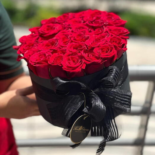 Lovely pride red roses