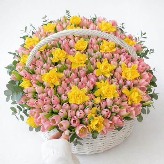 Корзина весенней гармонии