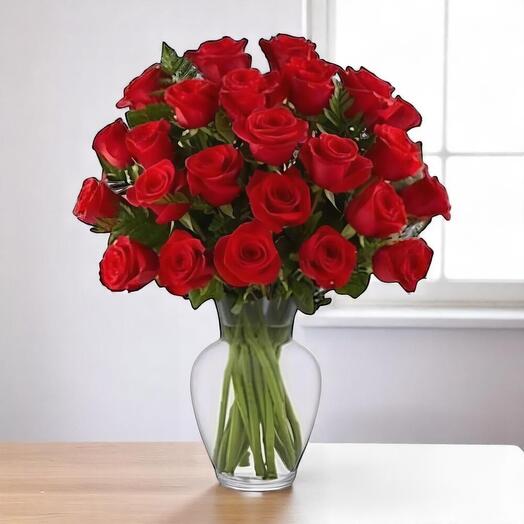 Очаровательный букет розовых роз с гипсофилой | Элегантный подарок для любого случая