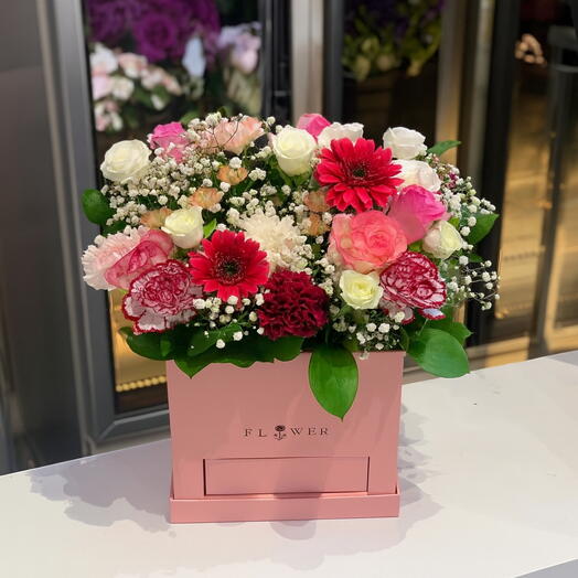 Fleur de boîte à fleurs roses