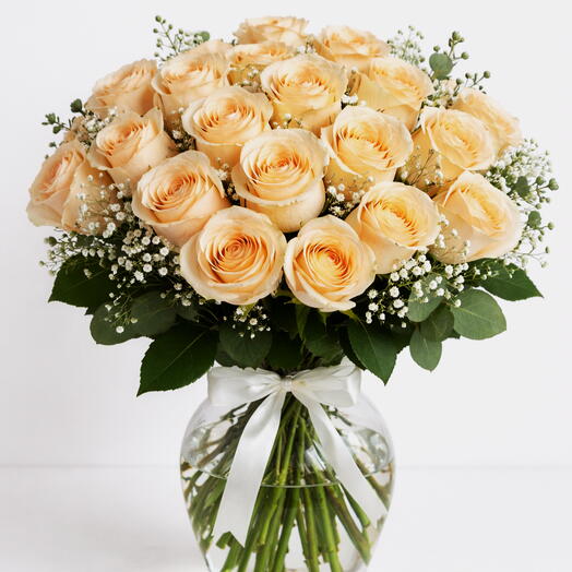 21 Peach Roses Vase Elegance