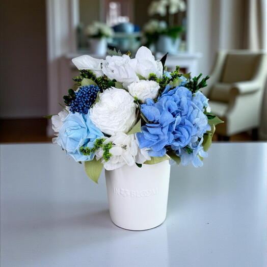 Luna Blue Rhapsody. Preserved flowers