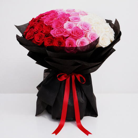 Symphonie rosée – 51 roses mélangées