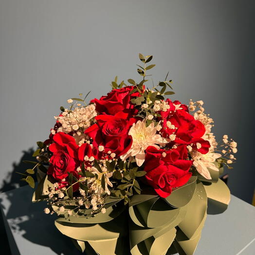 Red Theory - Red   White Bouquet