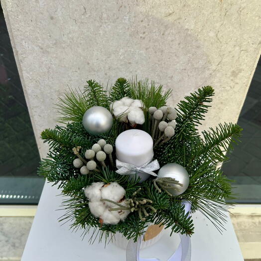 Белые рождественские композиции