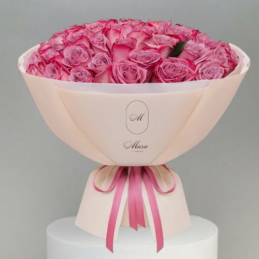 Rosario Púrpura _ Lujoso ramo de 79 rosas púrpuras