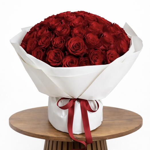 Романтические красные розы — специальное предложение ко Дню святого Валентина