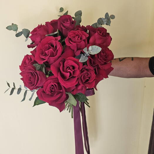 Bouquet de douze roses rouges
