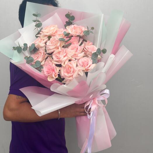 🌸💖 Timeless Blush! 15 Pink Roses for a Sweet   Elegant Surprise! PinkRoses RomanticGifts