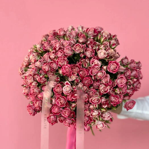 Lumina: Small Bouquet of 30 Pink Garden Spray Roses