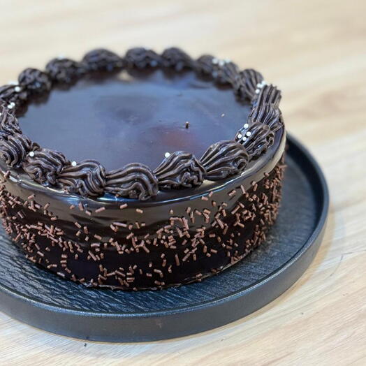 Шоколадный торт с ганашем