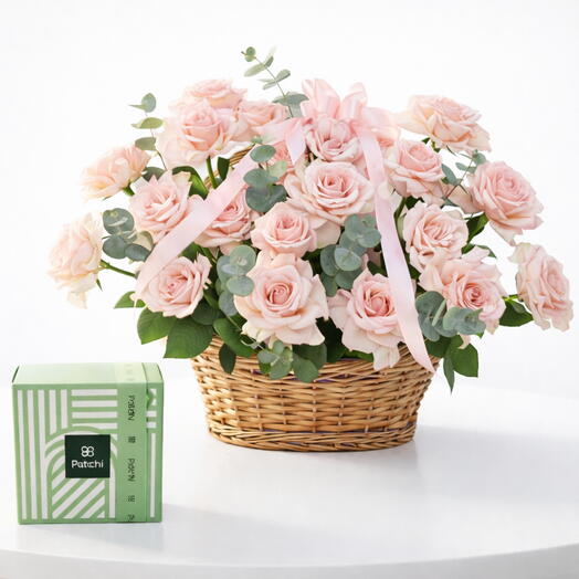 Cesta Blush Harmony - 25 rosas rosadas y Patchi 500g