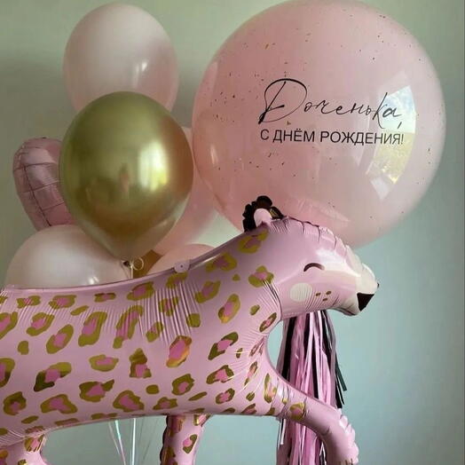 Set with a pink leopard