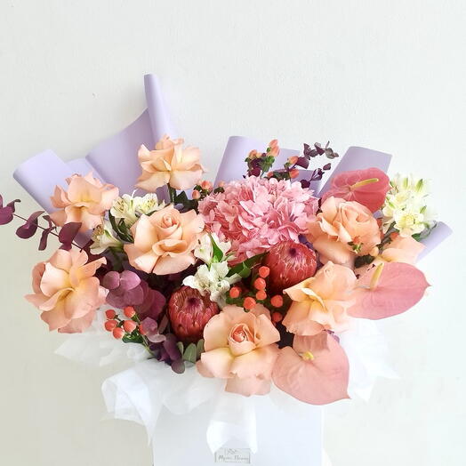 باقة زهور مختلطة مميزة