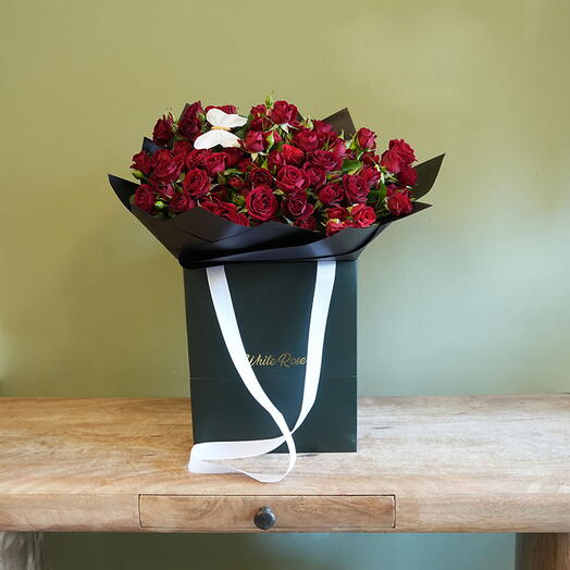 Bouquet de mini-roses rouges