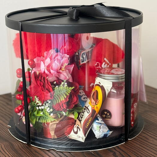 Премиальная подарочная корзина с плюшевым медвежонком